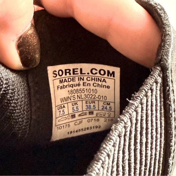 Sorel Joan of Arctic Wedged Chelsea Boots - Picture 8 of 8